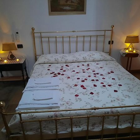 B&B Casa Santa Lucia Manerba del Garda Exterior photo
